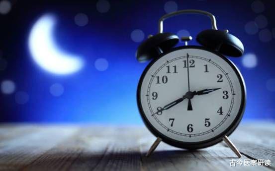 失眠|藏在身边的“嗑睡虫”，失眠的人敞开肚皮吃，睡得踏实人精神