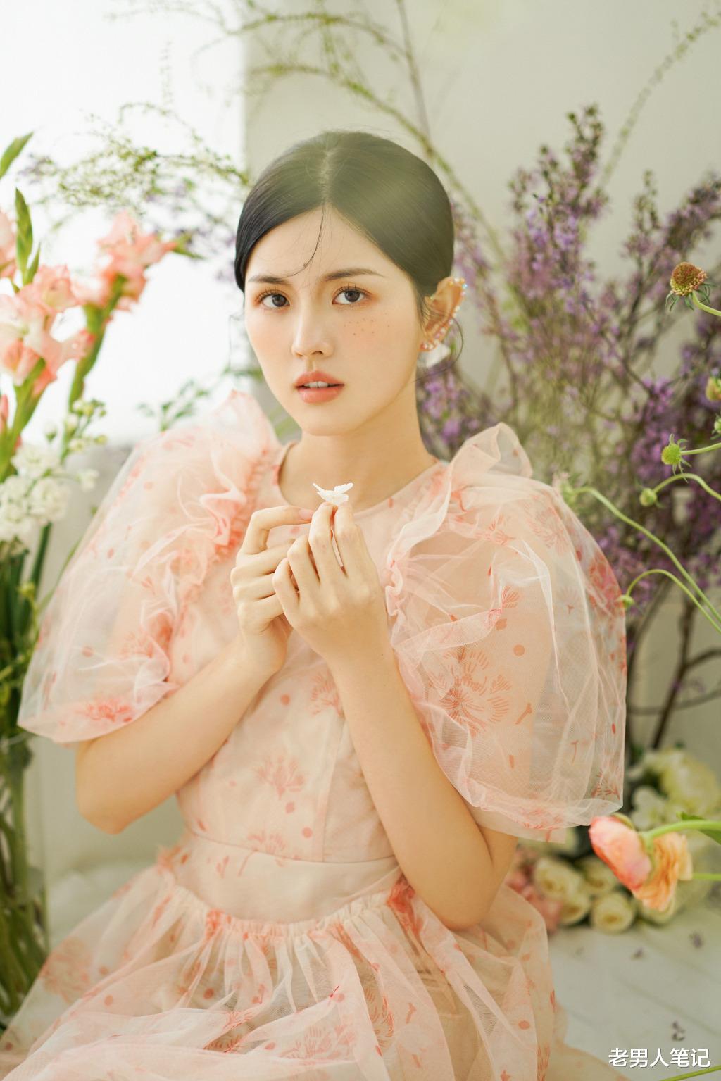 钟恩淇|别人的前妻，31岁长这样，少女感满满