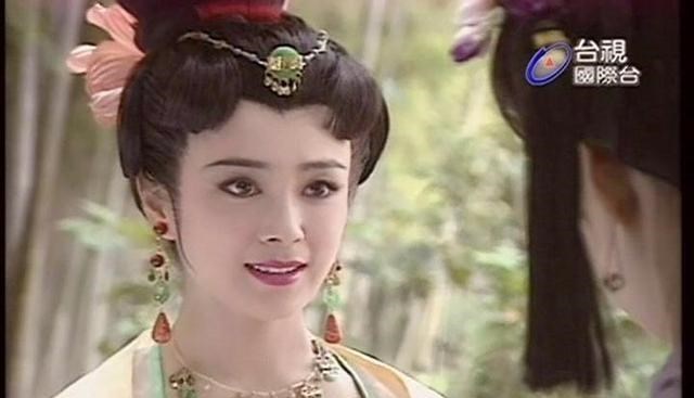 陈红|真正的美人，即使演丫鬟也能抢女主风头，陈红的紫鹃比林黛玉还美