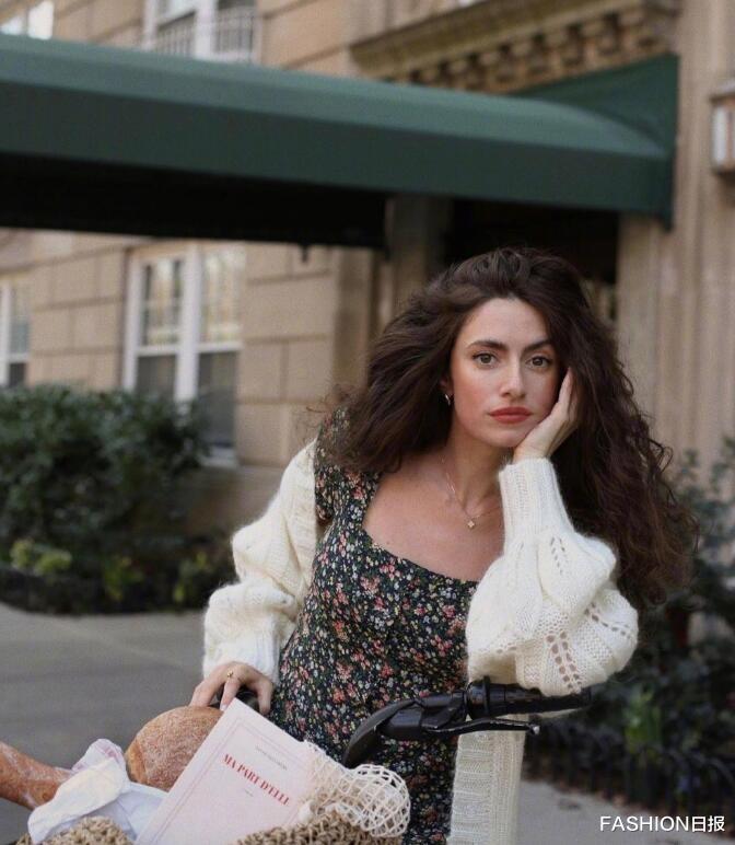 FASHION日报|一头慵懒的卷发博主leanneansar 风情万种的法式复古风日常