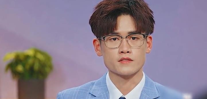 李飞|《offer3》张洽被说撞脸李飞，看到他的回应，网友：不愧是千纸鹤