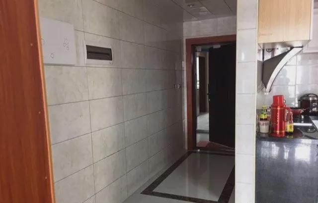 |表哥买楼房，装完特别长脸，卫生间有些垮