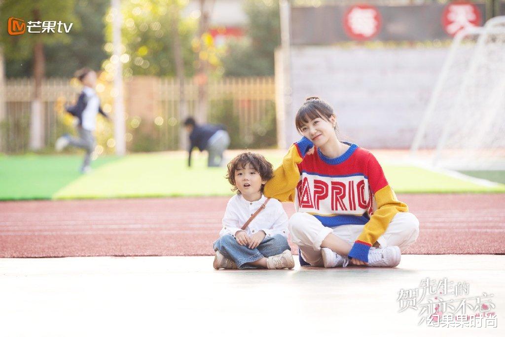 幻果果时尚|圆脸、细软发必学！《贺先生的恋恋不忘》女主胡意旋发型解析！