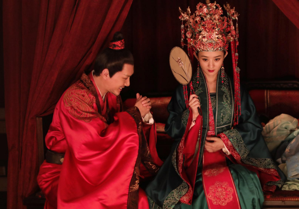 赵丽颖|赵丽颖冯绍峰离婚引爆热搜，朱一龙无故被cue