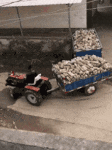 歪骆驼|论男生一定要准备两个手机的重要性，这是重点，但前提你得有女朋友