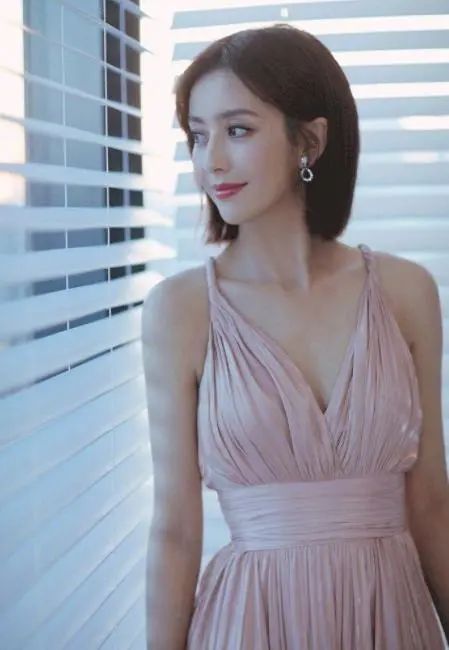 佟丽娅|佟丽娅，输了吗？