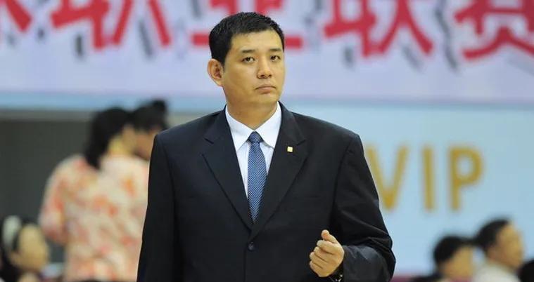 山东男篮|答球迷：如何评价巩晓彬CBA的执教水平？可以对标宫鲁鸣和徐长锁