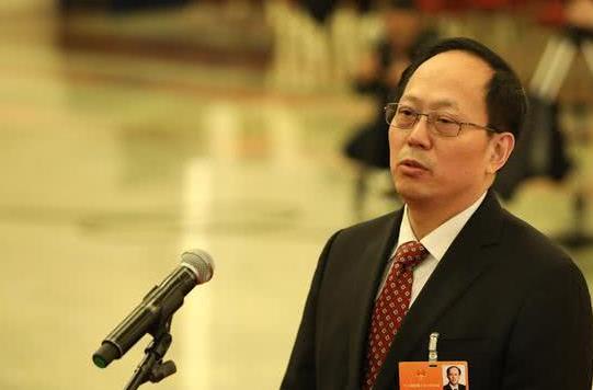 李霄鹏|李霄鹏发愁了：国脚受伤归化走光，总局还要直接管理！