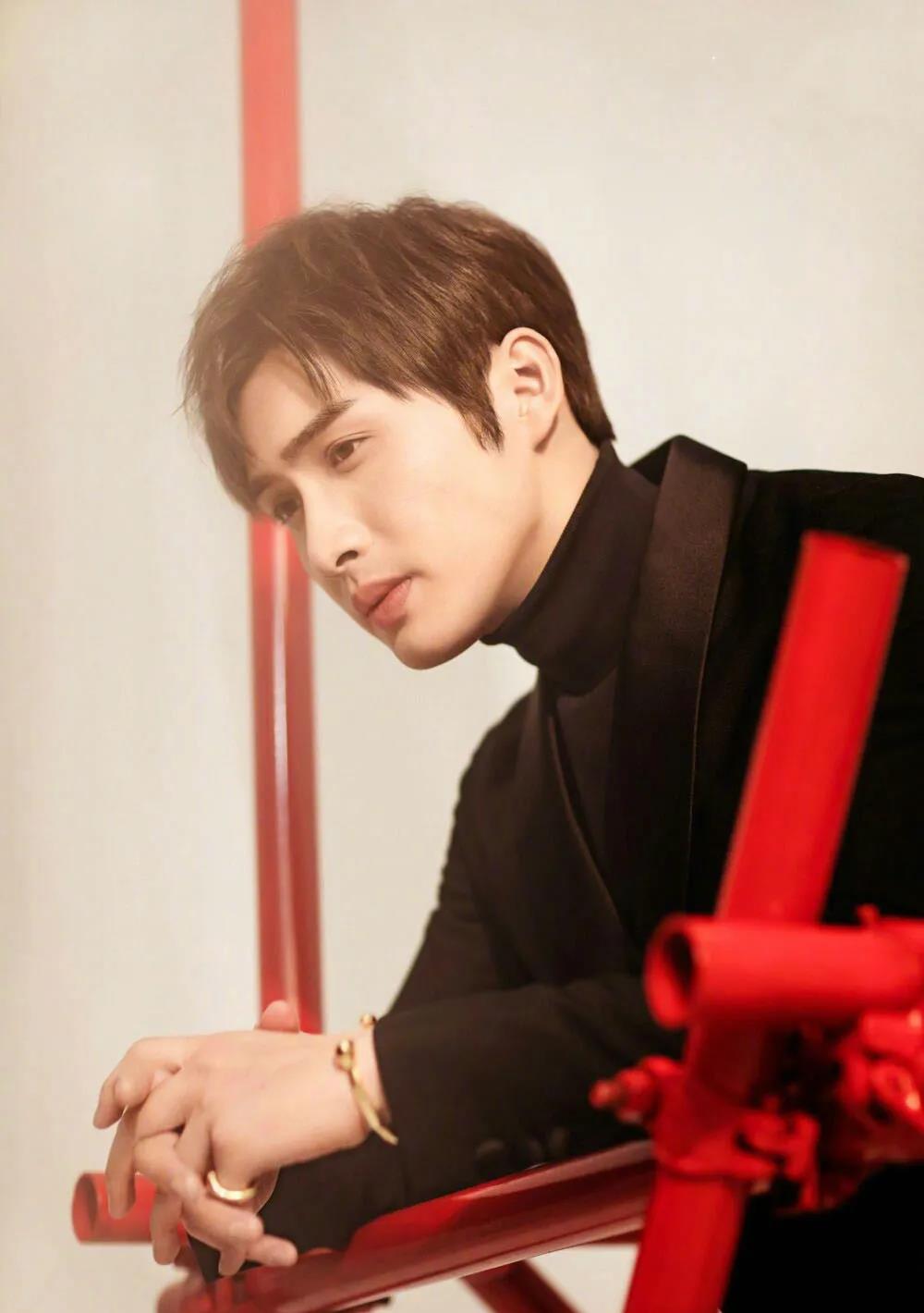 华晨宇|小八卦，张彬彬，肖战，华晨宇，杨紫