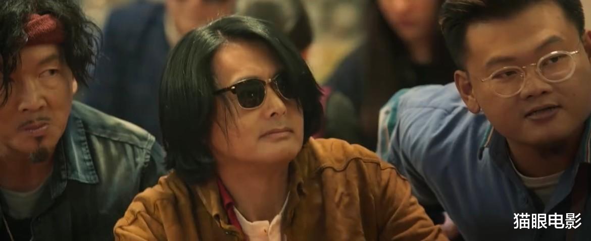 周润发|66岁周润发又演赌神？戴墨镜留长发气势十足，却输得一塌糊涂