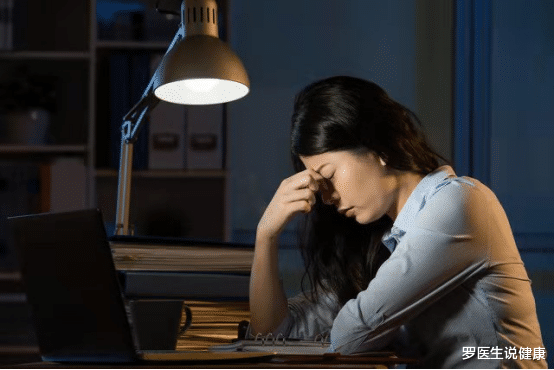 罗医生说健康|女人衰老的“加速器”已找到,烟酒没上榜,为了子宫,尽快改掉