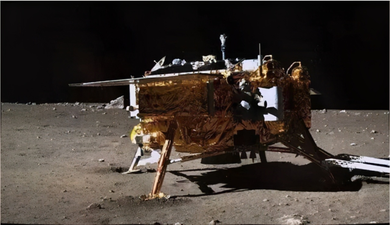 月球 月球背面到底隐藏着什么？三个美国人有幸首次目睹，中国捷足先登