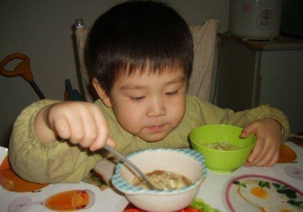 医生|吃一次半个月才能代谢干净,医生:很多家长还在喂,真是无知