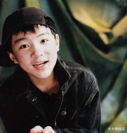 孟智超|“三毛”孟智超，8岁成名，14岁秃顶，植发挨300多针，现在变身帅哥