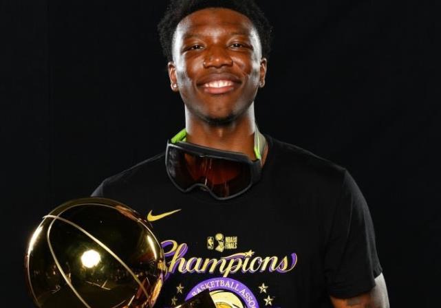 浓烈难咽下|训练营合同！篮网签约湖人2020年冠军前锋 本人已发声确认加盟