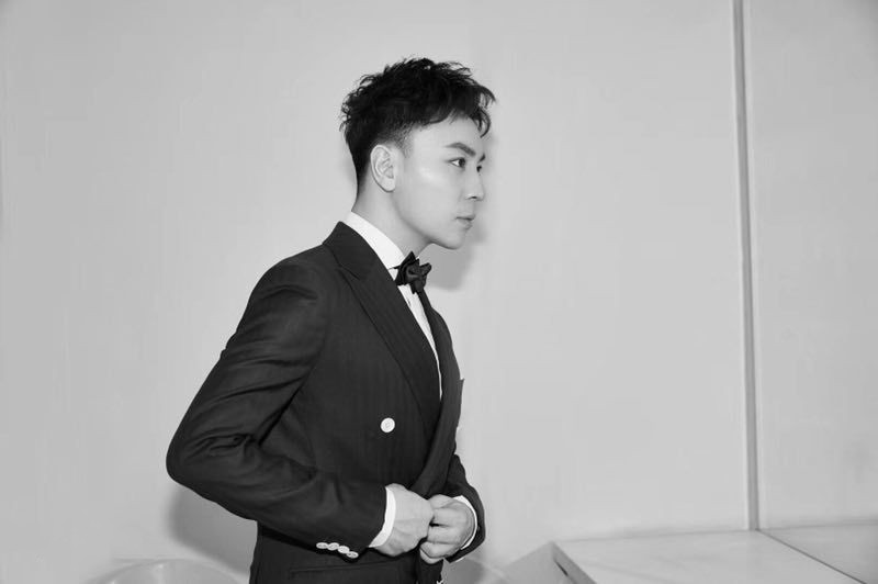 释小龙|出道即巅峰,被誉为成龙、李连杰接班人,释小龙为什么突然糊了?