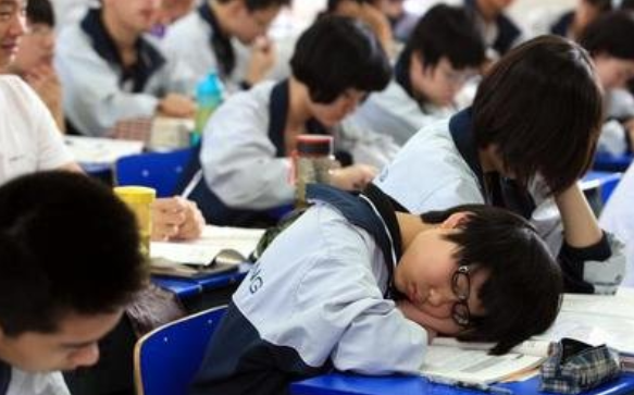 糯妈育儿经|教育部发文，“早读课”并不在正常授课范围，为何各个学校还在上