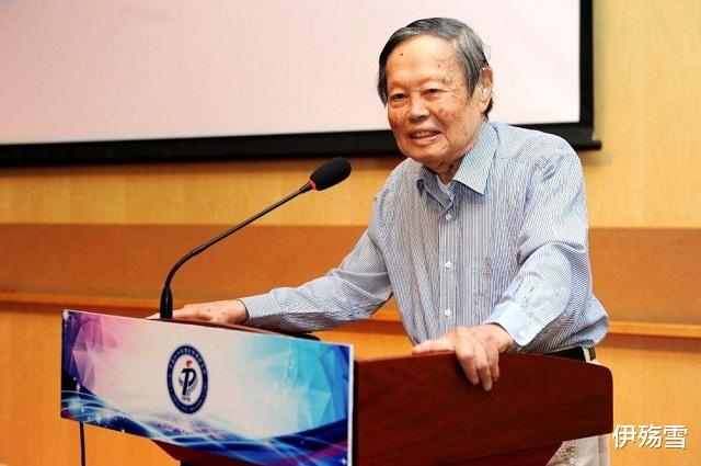 对撞机|99岁的杨振宁为何宁可背负骂名，也要阻止国家建造超大对撞机？