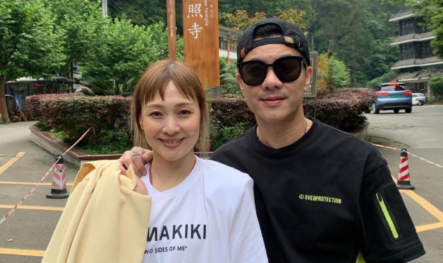 梁汉文|梁汉文回忆陪妻子抗癌过程：戴假发哄妻开心，怕曝光病情影响治疗