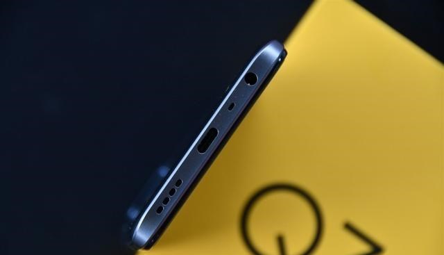 奶爸育儿宝库|5000mAh+120Hz屏，8GB+128GB版仅1299元，千元5G手机重回低价