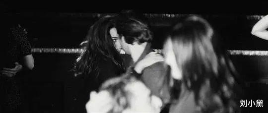 电影|当一个女性被两个男性“共享”，观众却无法权作出评判