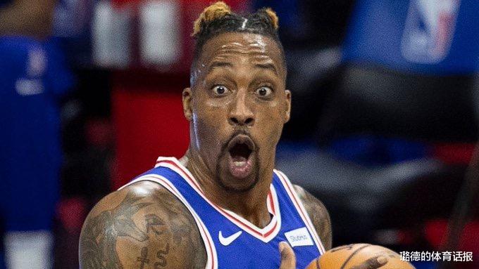 德怀特·霍华德|10分13板，一年底薪却成内线支柱，霍华德，你让湖人后悔不已