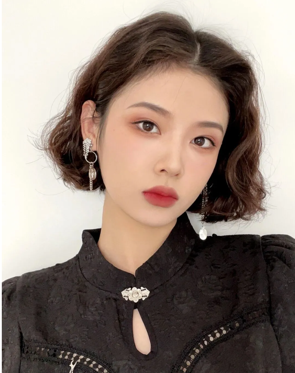 波波头|女发剪过千千万，减龄瘦脸还是这一种，简单时尚好打理