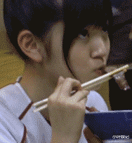 龙鱼|“钓鱼被咬了，不过钓到了一条招财龙鱼，不亏啊”评论沸腾了