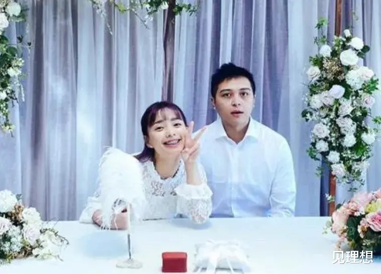 |23岁女星宣布离婚！结婚仅1年被曝出轨，前夫仍不舍称想重新追求