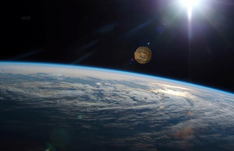 假如一颗直径1公里的纯金小行星坠入太平洋,世界将会怎么样?