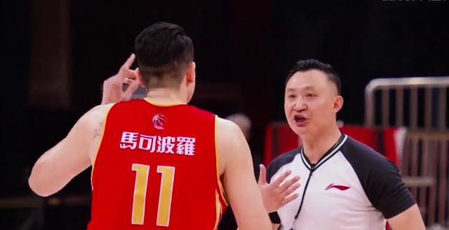 沈梓捷|重罰裁判閆軍！CBA又釀重大冤案，沈梓捷發(fā)飆怒斥，廣廈沒(méi)贏？