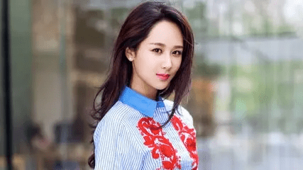 杨紫|杨紫被誉为“收视女王”！赵丽颖杨幂时代过去了，多部作品待播出
