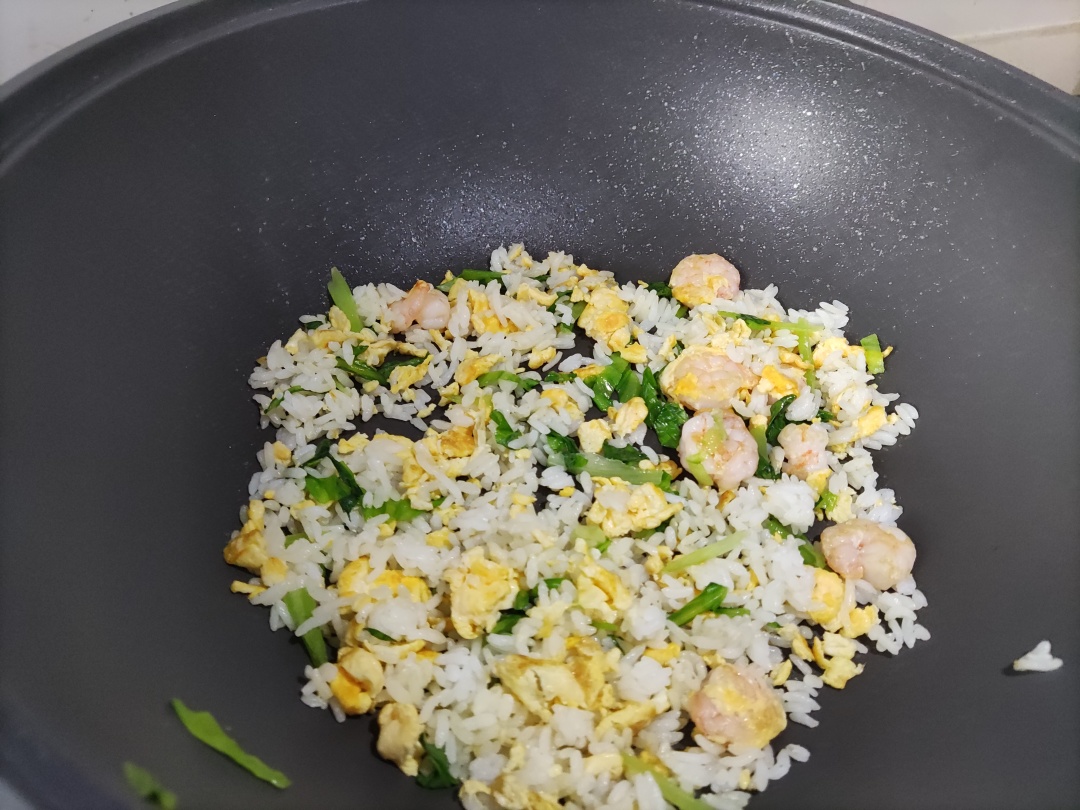 点妈辅食|1岁宝宝辅食虾仁蛋炒饭，简单快手营养丰富不挑食！