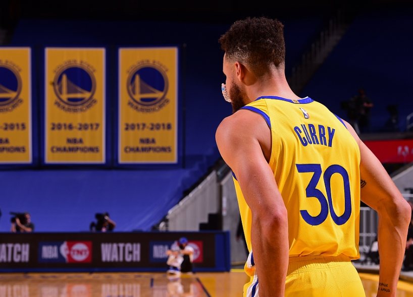 斯蒂芬·庫(kù)里|41+6+4！庫(kù)里打瘋！劍指季后賽附加賽，爵士要悲劇了