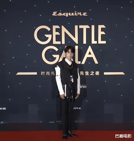 胡可|2022开年红毯：张雨绮变脸认不出，吴谨言好怪，郭采洁收了神通吧