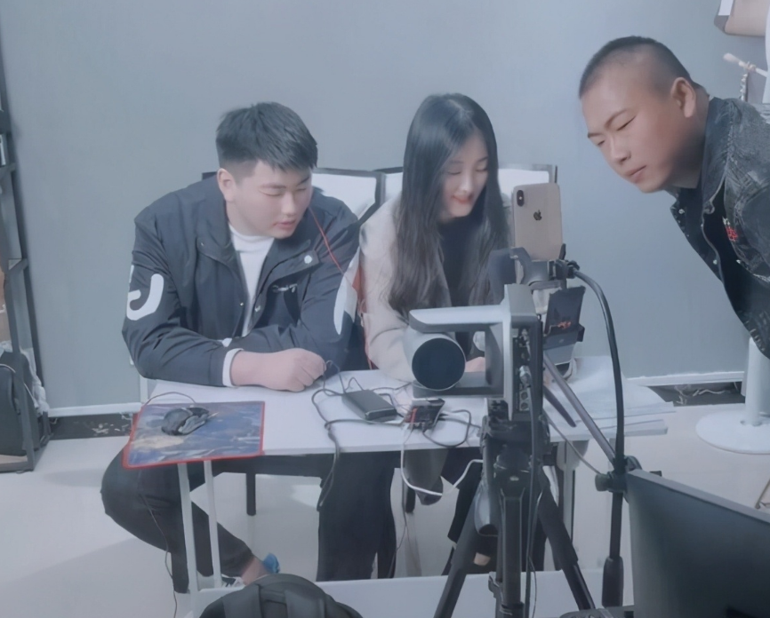 陈亚男|陈亚男再次公开道歉，要求大衣哥站出来澄清，结果适得其反