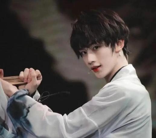 谢怜|网传《天官赐福》“谢怜”人选已定，书粉却不买账，选个主演真难