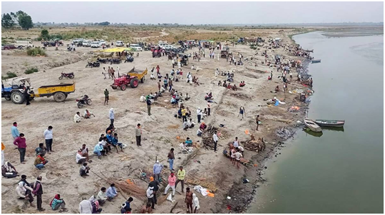 印度恒河沿岸打撈出2000具屍體，很多是新冠死者，引起居民恐慌-圖4