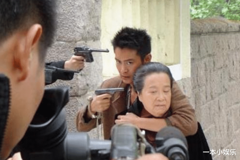 李连杰|他是容嬷嬷的“儿子”，出道15年无人知晓，媳妇却“人尽皆知”