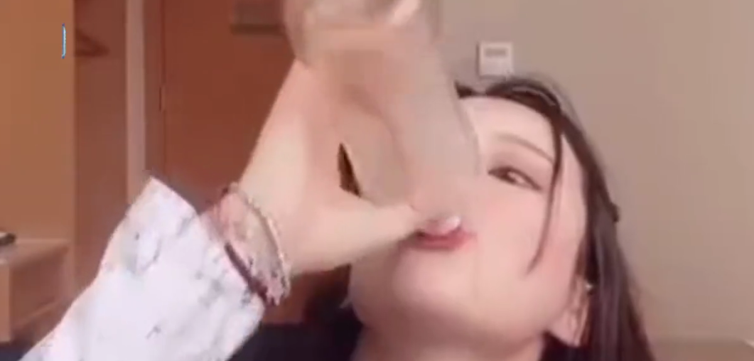 案件通报 一个网红的自杀，让我看到了人性的恶