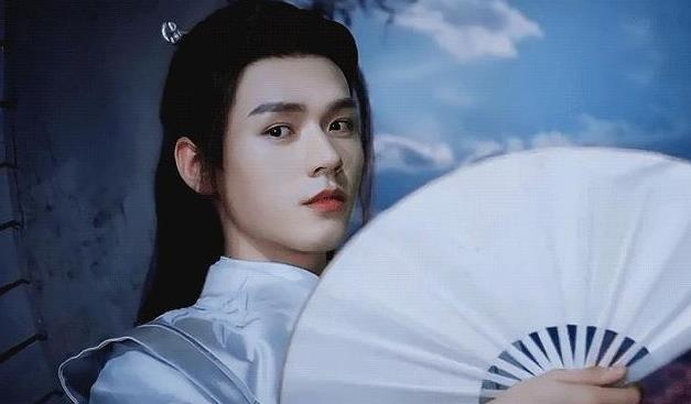 跨年演唱会|半年过去了，龚俊、肖战谁才是顶流？作品和数据说明了一切