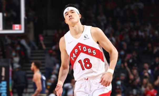 周琦|19中11砍26+13太強(qiáng)！渡邊雄太成功追夢(mèng)NBA，他可不是混血球員啊