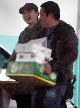 宋佳|42岁未婚的宋佳：游走于两个已婚男人之间的下场，令人心疼她