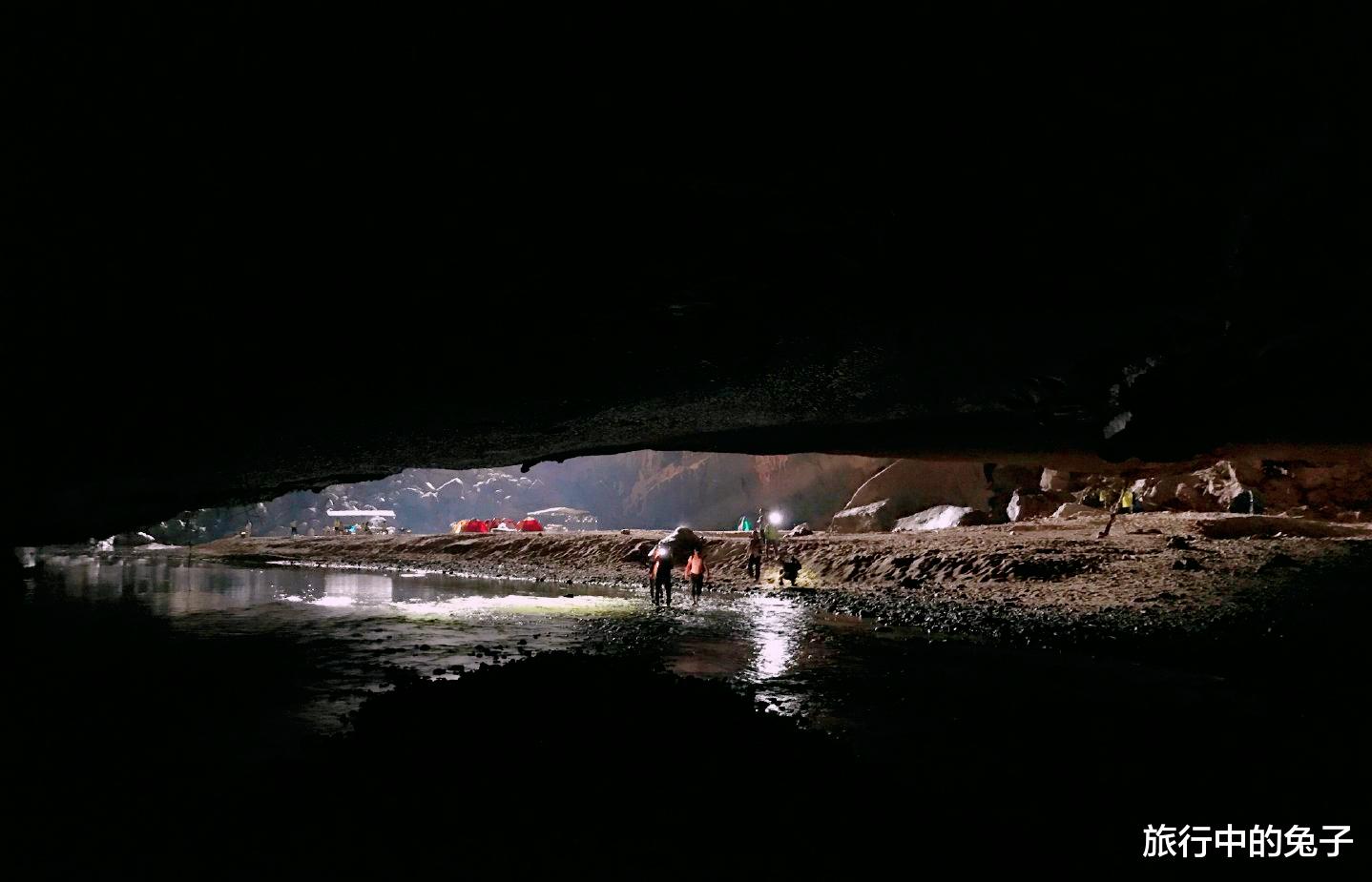  能装下70多亿人的“溶洞”！佐证了“地球空心论”？