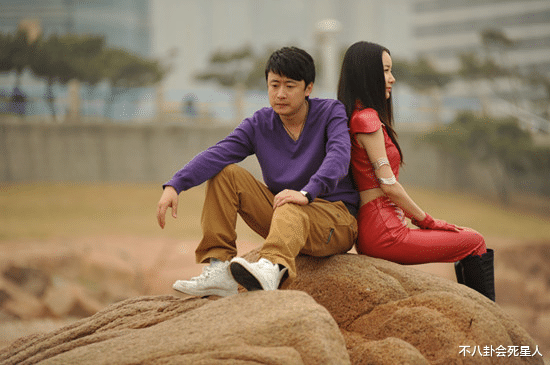 魔幻手机|《魔幻手机》群星现状：男主过气，傻妞4年没拍戏，黄眉满头白发