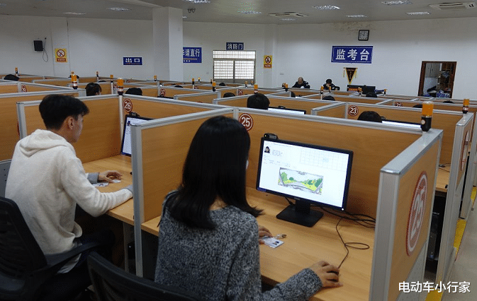 电动车小行家 老被扣分车主谨慎了，“一人一车一证”已实施，黄牛消分行不通了