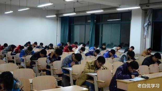 老白侃学习|多所高校下发新规,专科生表示难以接受,求学之路难上加难