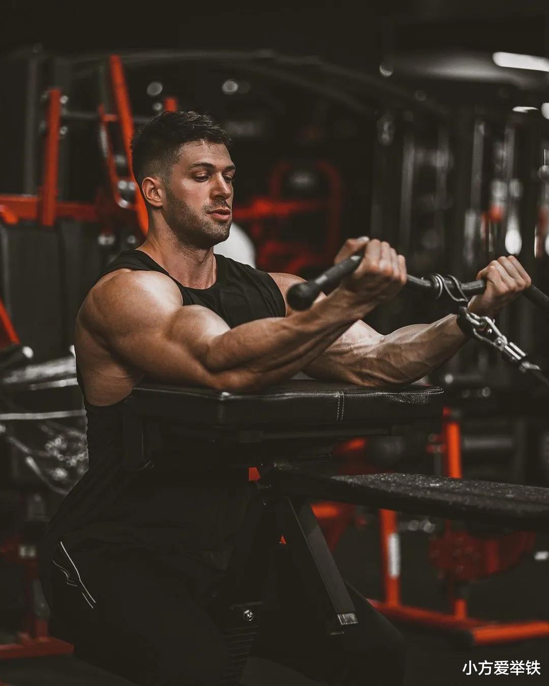 小方爱举铁|健身增肌难？那是你没找对方法，导致增肌困难的7个原因，改掉它
