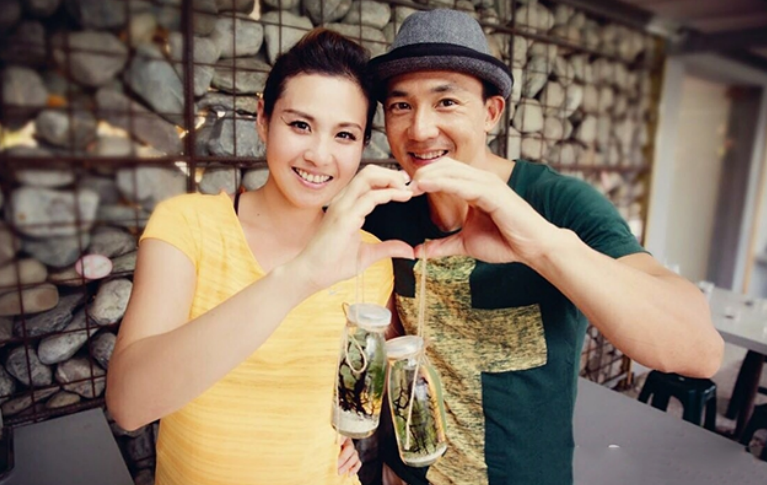十万个家居为什么|48岁刘畊宏现状：一家人生活温馨甜蜜，女儿房还是全粉色的装修