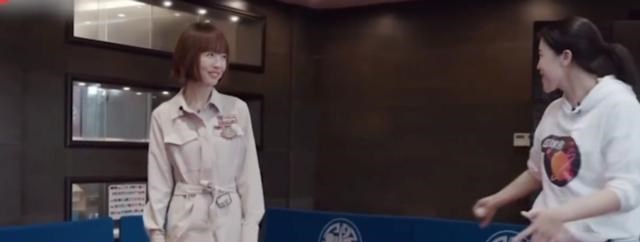 王楠|王楠儿子再次模仿伊藤美诚，逗笑陈鲁豫，王楠称：伊藤本人看呆了